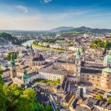 Panorama ansicht über Salzburg entlang der Salzach